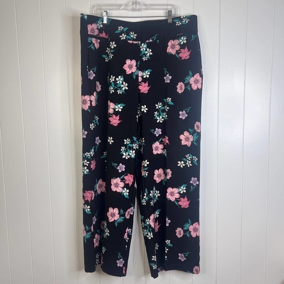 Lane Bryant Pants - Lane Bryant The Allie Black Wide Leg Floral Flowy‎ Pants SZ 18